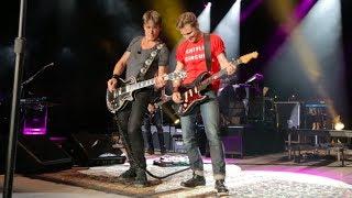 Keith Urban - Keep Your Hands to Yourself ft. Frankie Ballard