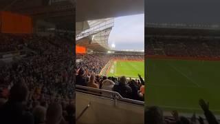 Sunderland Fans & Hull Fans Join Together to Sing ‘Wise Men’