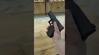 Glock 17 свето сигнальный под холостой патрон 9 мм р.а.к. 26500₽ эксклюзив.  89287002227