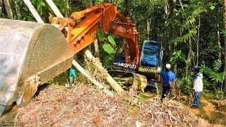 Excavator Almost Tipped Over Recovery Kobelco SK200-10 Hitachi Zaxis 200