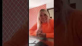 CLAUDIA KRUMPS CONTRA LA CUERVO Y COLGACIEL 