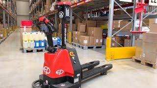 Co-bot works at food industry | XP15 at Ehlert