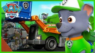 Rocky nettoie la plage avec son nouveau camion de recyclage Re-Use It! - PAW Patrol dessins animés