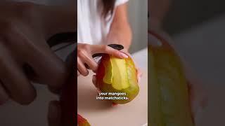 How to make a Thai Mango Salad (Authentic Recipe)