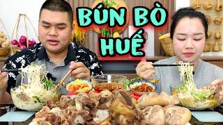 BÚN BÒ HUẾ Siêu Hấp Dẫn Quá Nhiều Topping Đặc Biệt Là Dĩa Giò Heo Và Xí Quách Bò Hớp Hồn | Tập 712