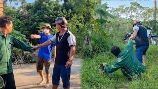 Trẩu A Khoa harvests giant mushrooms - kind man was falsely accused of stealing his neighbor's cow