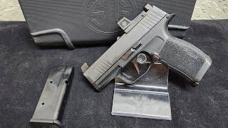 Sig Sauer P365x with Romeo Zero