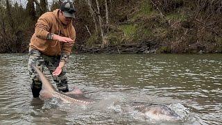 I Caught A 7+ Foot Sturgeon With My Girlfriend! (ALMOST SPOOLED) 