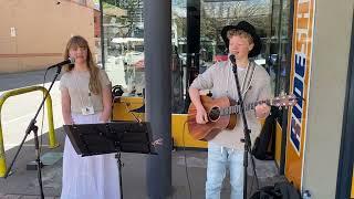 Will & Annie performing at the 2022 ANBC Braddon Busking Festival