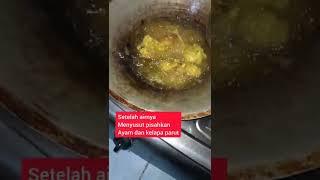 Memasak ayam serundeng kelapa yang enakkk 