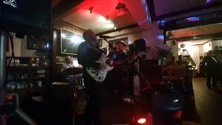 FJB - Unofficial BHB request: Texas Flood - The Swan, Crawley - 02.07.2022 - BUTT FLUFF PRODUCTIONS