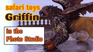 Action Figure-Atorium | Safari Toys Griffin in the photo studio