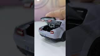 Dodge Challenger SRT Hellcat 1/32 Diecast Model Car Short Video