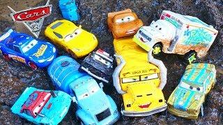 Disney Cars 3 Thunder Hollow Miss Fritter plays dirty in Mud Crazy 8 Crashers Mr Drippy