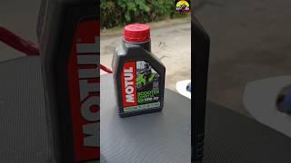 MOTUL SCOOTER LE 10W30 SEMI SYNTHETIC ENGINE OIL! #motul #reels #scooter #maestro#engineoil #shorts