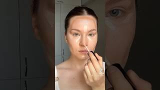 Perfect contour with face lifting effect
