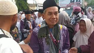 DRAMATIK BERURAI AIR MATA PERJALANAN CALON HAJI MENUJU ASRAMA HAJI