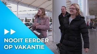 Door  SCHULDEN nog nooit eerder een vakantie | Steenrijk, Straatarm