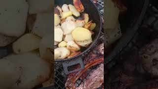 Самая вкусная еда сделана на костре)