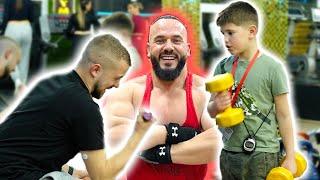 LITTLE BROTHER BEATED A PERSONAL TRAINER IN GYM  !! ️