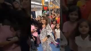 Amruta Khanvilkar Dance On Chandramukhi In Pune Metro