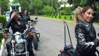 Chicas Biker Estampida