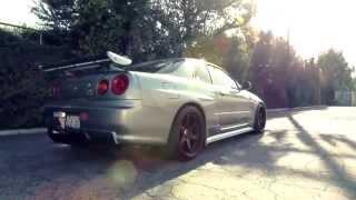 Nissan R34 GT-R Sedan2