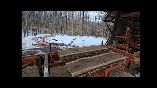 Wintery day at the mill sawing up some walnut, O boy! #sawmilling #walnutlumber