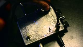 ezhi&aka - Moomindrone Dark - drone guitar pedal