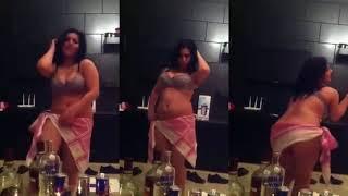 ARABIC GIRL DANCING IN PRIVATE ROOM || NEW HOT DANCE IN ROOM || ARAB SEXY GIRL || NEW 2018