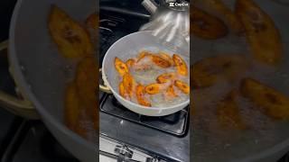 How do you like your plantains? Golden brown or browwwnnn#foodshorts #2024 #ytshorts #eat #fypシ