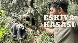 Triangle Sign in Rocky Forest! Bandit Treasure Box Found!...