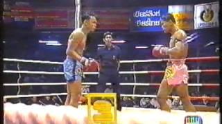 Matee Jedeepitak VS Pairot Wor Wolapon Great Muay Thai (Golden Era)