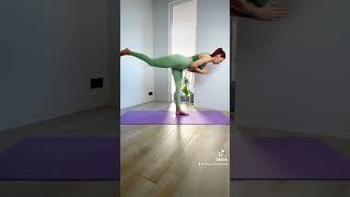 #Йога для ног помогает улучшить кровообращение, укрепить мышцы, повысить гибкость и снять напряжение