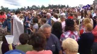 A Nosa Señora do Faro congregou a devotos e romeiros a carón da capela nunha xornada festiva 09 09 2