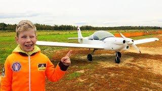 Flight on White Light Airplane Baby Pilot Super Lev play with Big Toys