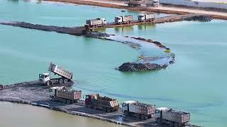 EP1417, Incredible SHANTUI Push Rock And Sand In lake with SHACMAN Transporting Rock