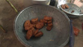 Preeti Bishal Rauniyar  is live! Sweets making, thekuwa bana na hai