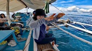 Fishing with VISITORS at deritso ISLAND HOPPING