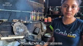 Que bonito ver a estos hermanitos cocinar juntos! Transmiten paz; su madre los ve desde el cielo️