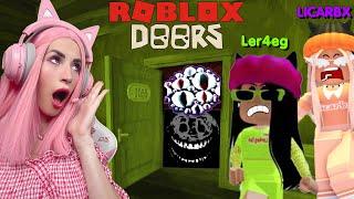 ПРОХОЖУ через ДВЕРИ чтобы ВЫЖИТЬ с Ler4eg и Licarbx в РОБЛОКС  Roblox Doors PINK WINS House