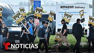 Miles de empleados de Amazon dejan sus puestos de trabajo en temporada navideña | Noticias Telemundo