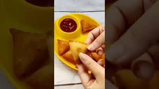 Frozen Cheese Pizza  Samosa Review | McCain Deep Fried Food #shorts #foodreview #frozen