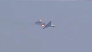  Russian War In Ukraine - Russian SU-25 Frogfoot Eats Anti-Air Missile • Keeps Flying