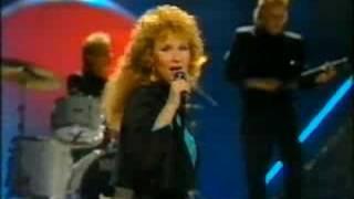 Vicky Rosti - Sata salamaa (Finland Eurovision 1987)