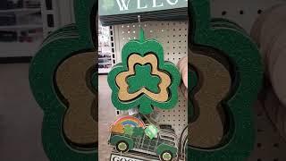 St Patrick day decor @dollartree #shorts #shopwithme #newfinds #homedecor