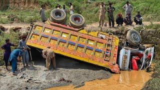 The man Died in the Accident  Let's see how the truck is repaired / Complete Restoration