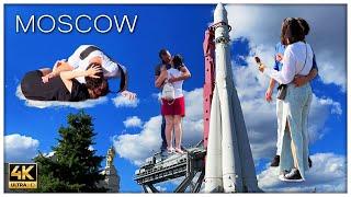 Moscow Park VDNH in all its Beauty. Kisses near Fountains. Joy Atmosphere. Walking Tour
