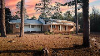 ABANDONED Pilot’s Home With EVERYTHING Left Behind - Family Isn't Allowed Inside!!!