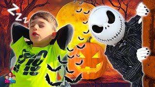 DeeDee Halloween Adventure Stories For Kids | Compilation Video
